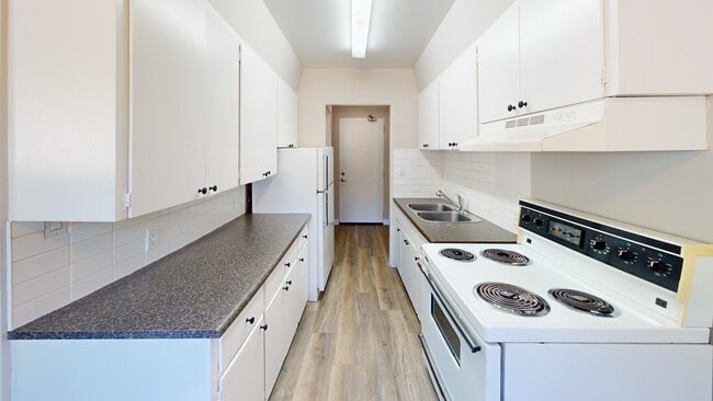 Photo - 9926-9105 105 Ave Unit 104