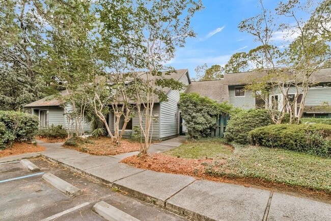 1105 Hidden Cove Dr