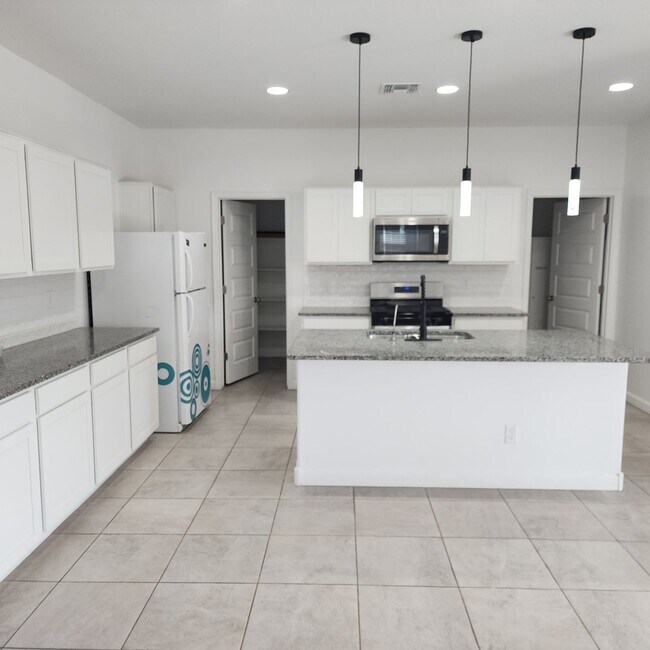 Photo - 40145 W Hillman Dr