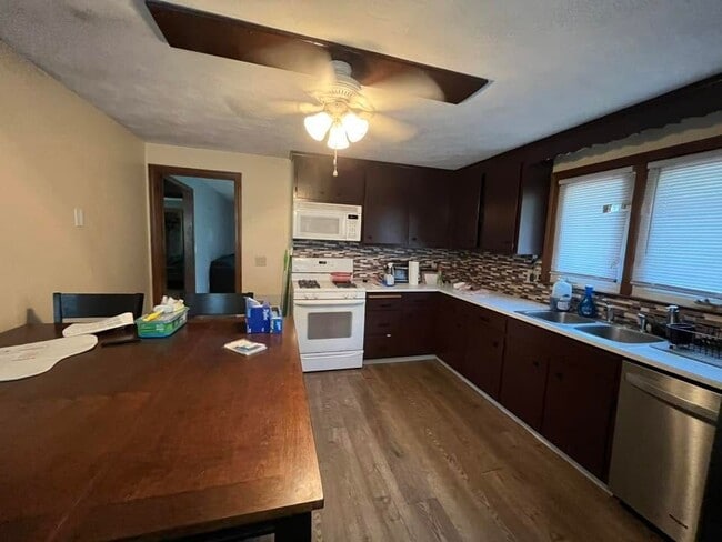 Photo - 64 Gladden St