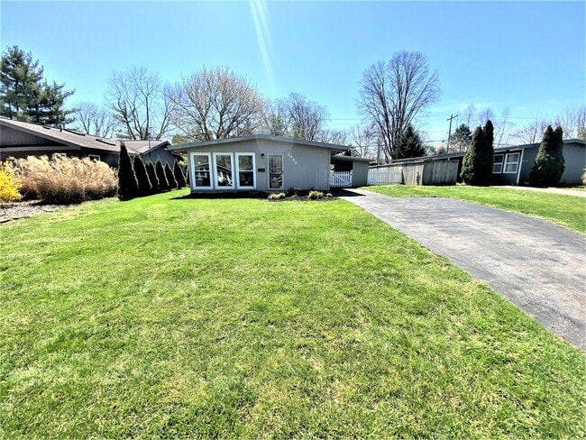 Building Photo - 3 Bedroom - Upper Arlington