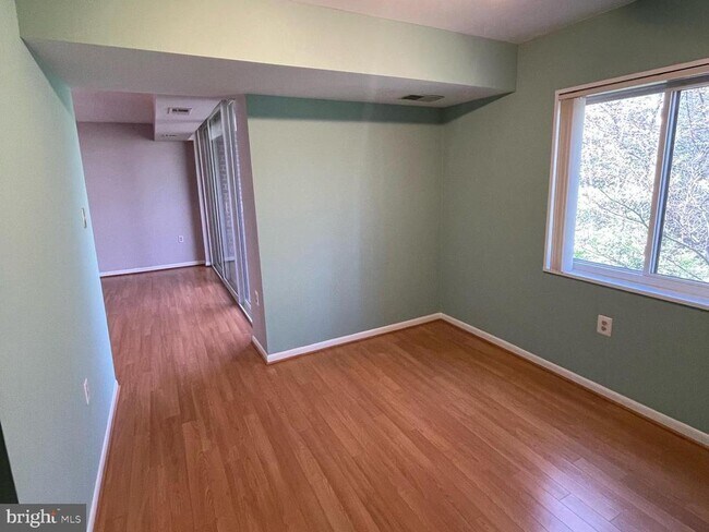 Photo - 1529 Northgate Square Unit 1529-11B