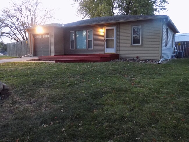 Photo - BCR 5800 Gillan Rd -