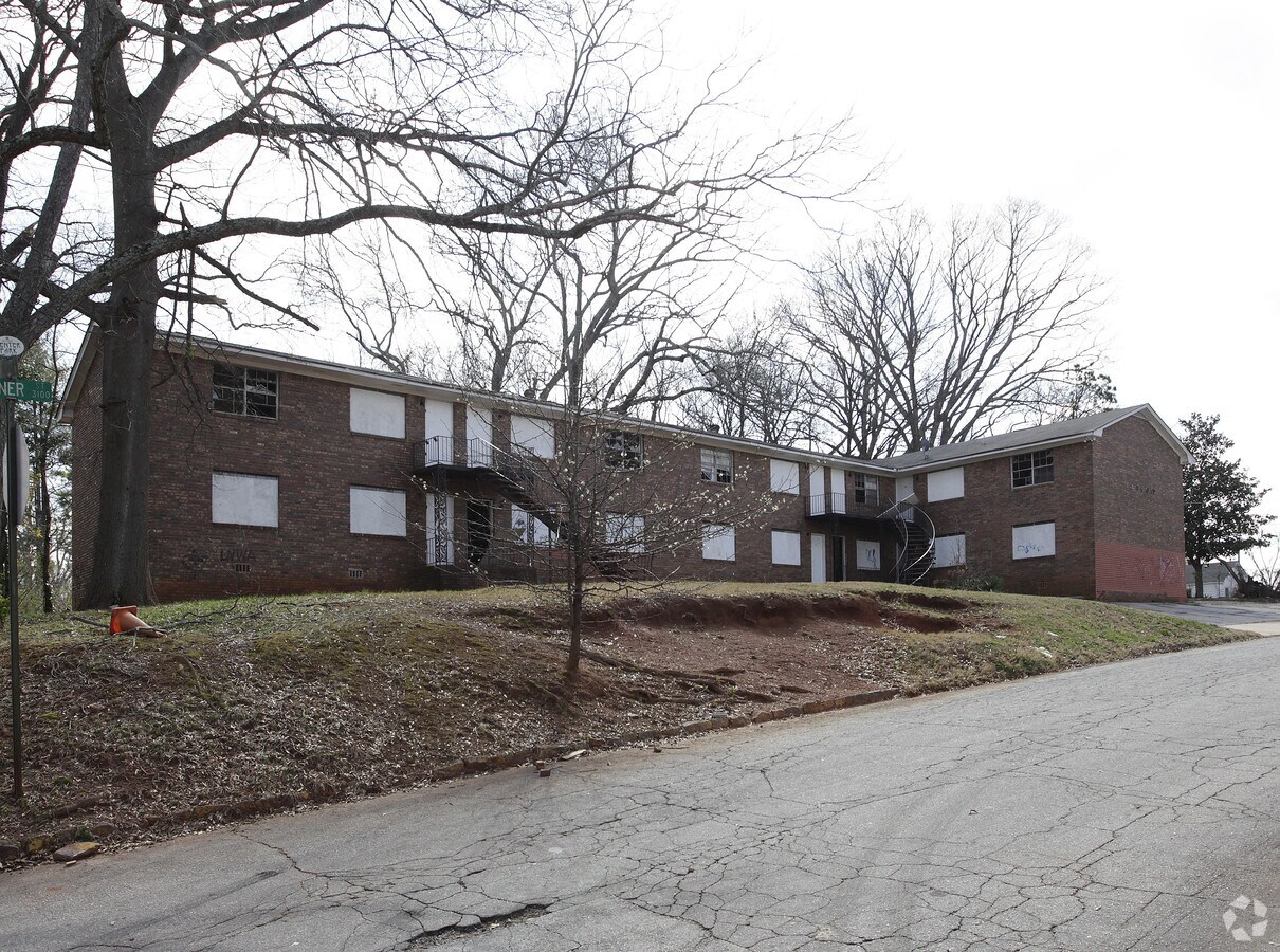 Photo - 1820 Dunlap Ave Apartments