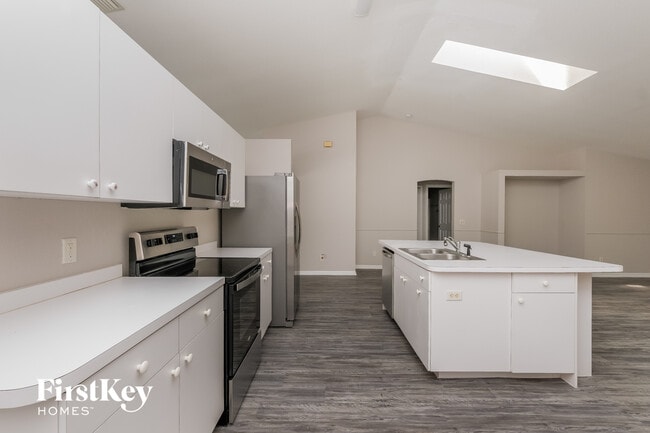 Photo - 2920 Tusket Ave