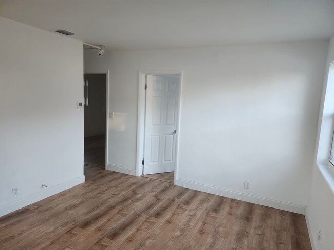 Photo - 732 NW 5th Ct Unidad #1