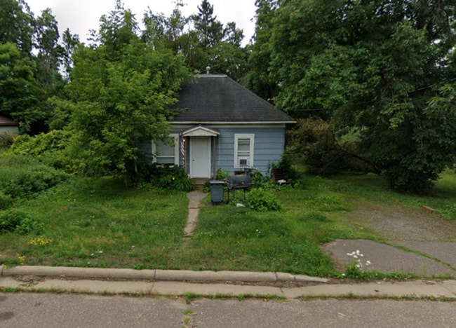 Photo - 218 Sabin Ave W Casa