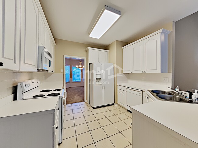 Photo - 3305 Maple Terrace Dr