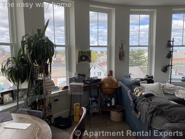 Photo - 434 McGrath Hwy Unit #401