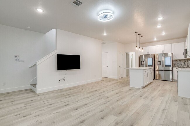 Photo - 3224 Forest Park Blvd Unit 2027