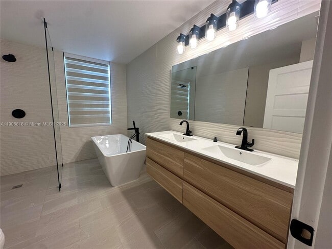 Photo - 14807 Balgowan Rd Unidad 102-12