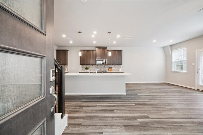 Photo - 1514 Lakeline Oak Dr