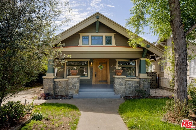 Building Photo - 2332 W 31st St