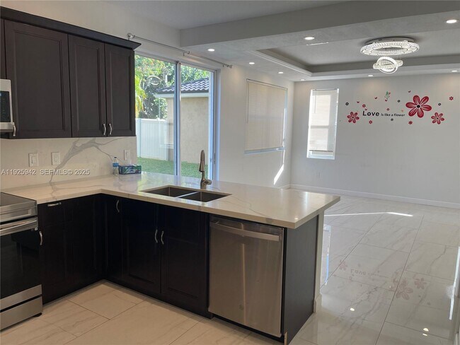 Photo - 10739 Oak Bend Way