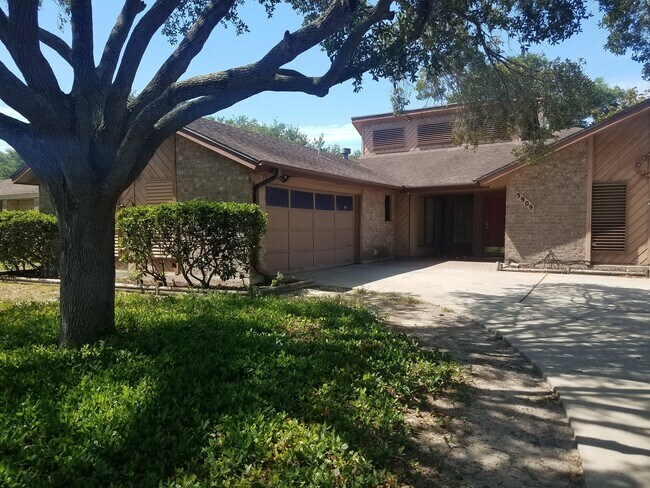 Photo - 3/2 Southside Home-Behind Athletic Club