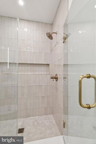 Photo - 30 W Allens Ln Unidad 305