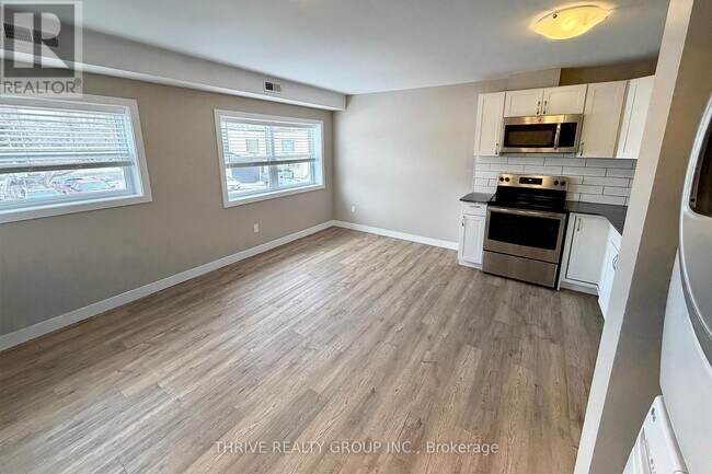 Photo - 1277 Commissioners Rd W Unité 202