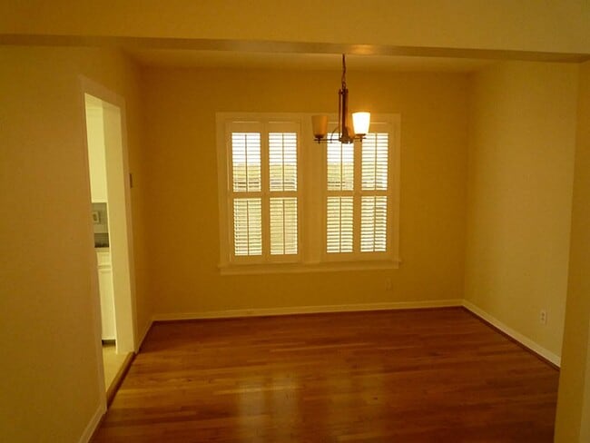 Photo - 4107 Riley St