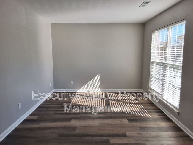 Photo - 200 Adena Loop