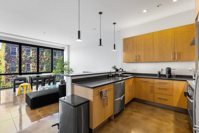 Building Photo - 36 A St Unit 3B