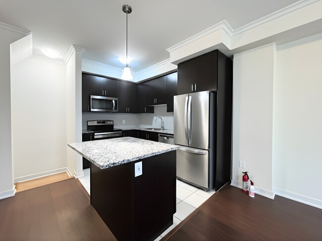 Photo - 590 N Service Rd