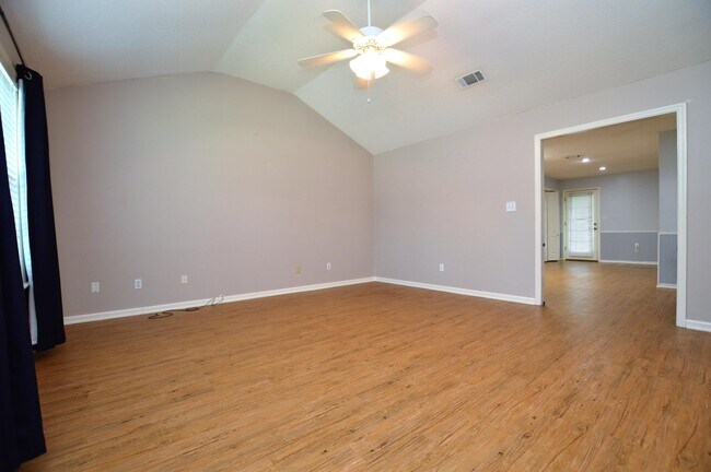 Photo - 224 Blue Pool Dr