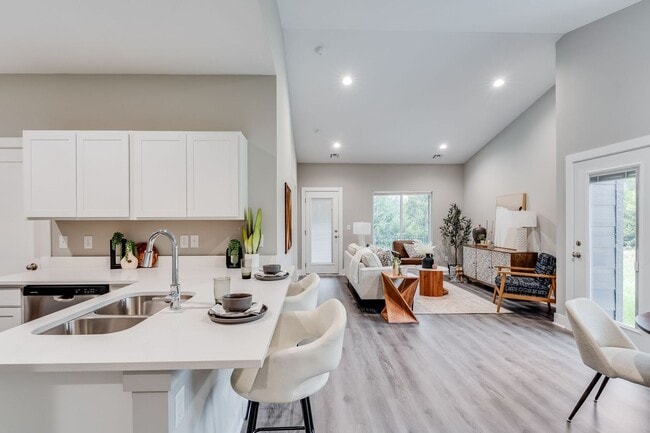 Photo - Falcon Falls- Maxwell Plan