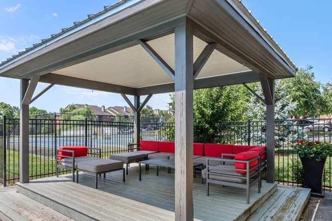 Photo - The Racquet Club Apartments