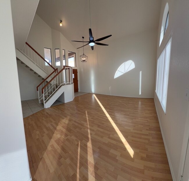 Photo - 949 E Gila Ln