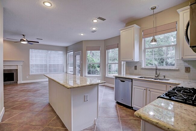 Photo - 147 N Willow Point Cir