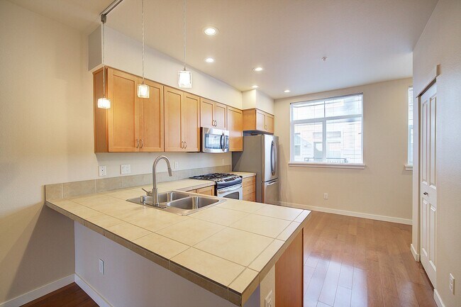 Photo - 2Bd/1.75Ba Issaquah Townhouse