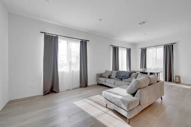 Photo - 2027 Bluestone Cir