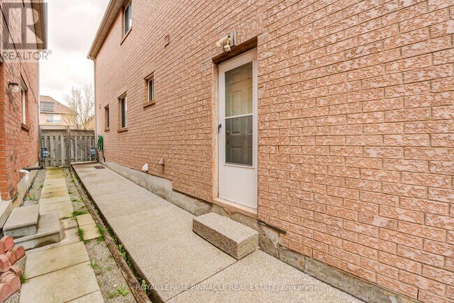 Photo - 5921 Summerside Dr