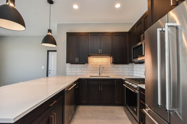 Photo - 4324 N Ashland Ave Unit J04P