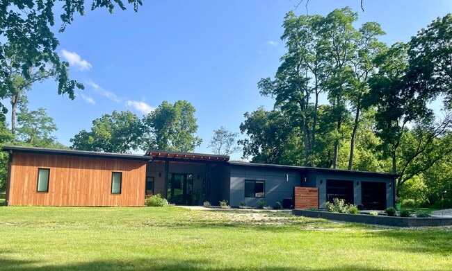 Photo - N6W30489 Maple Ave