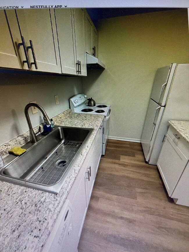 Photo - 4 Dover Hall Unit 4433 ELAN COURT