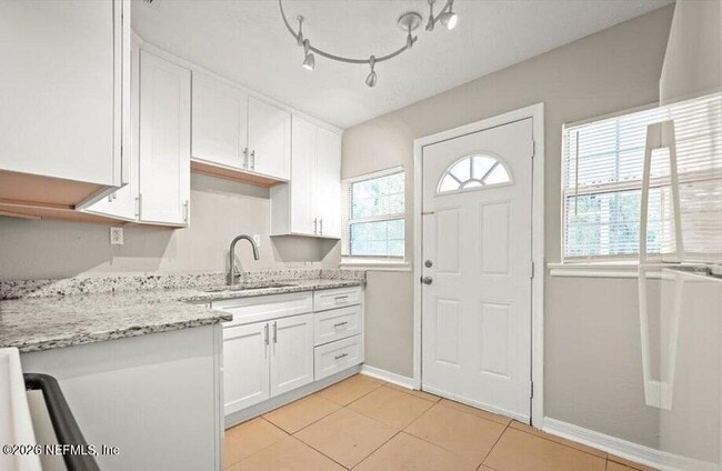 Photo - 2514 Peach Dr