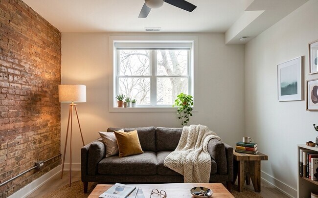 Photo - 3251 W Belden Ave