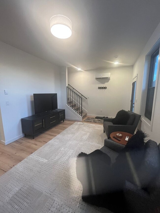 Photo - 2989 S 30th Ave Unidad 2989 S 30th ADU