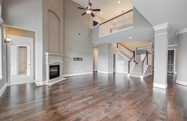 Photo - 2403 Orchard Way