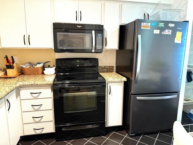 Photo - 7240 Huntington Ln Unit 704