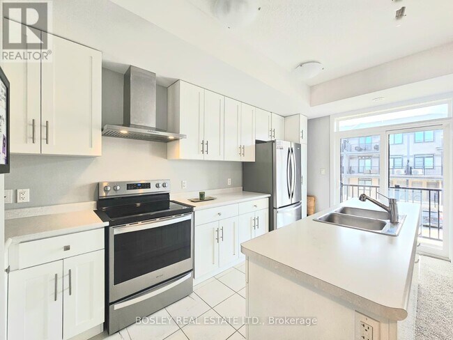 Photo - 76 Lomond Ln