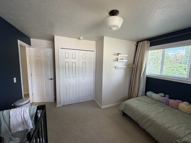 Photo - 2480 Eastbourne Dr