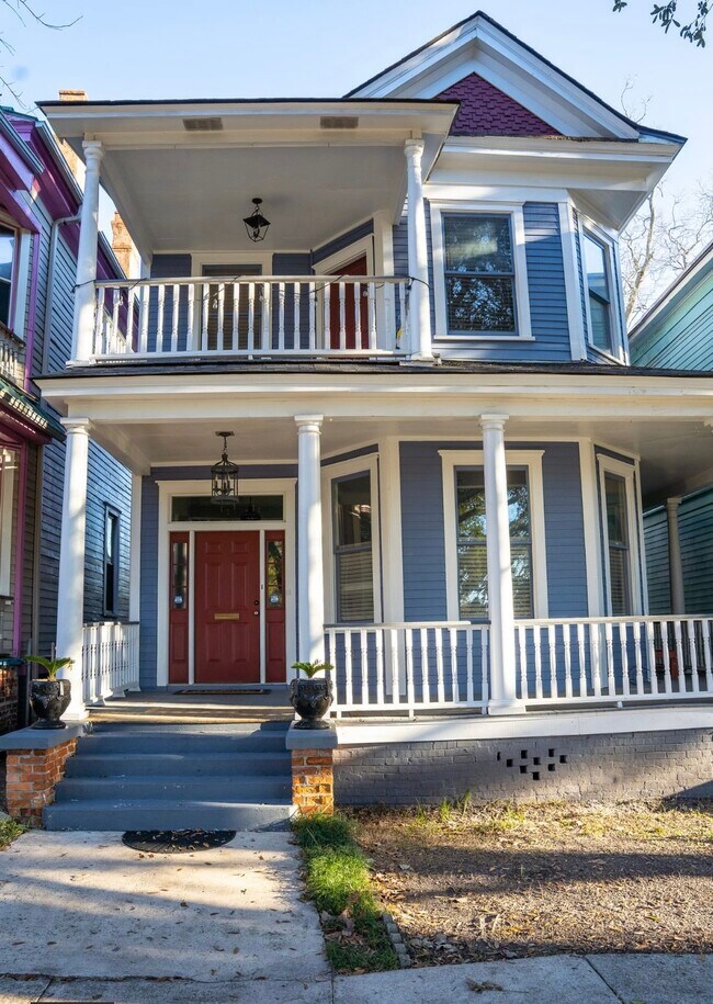 Beautiful Victorian Home - 544 E Duffy St House