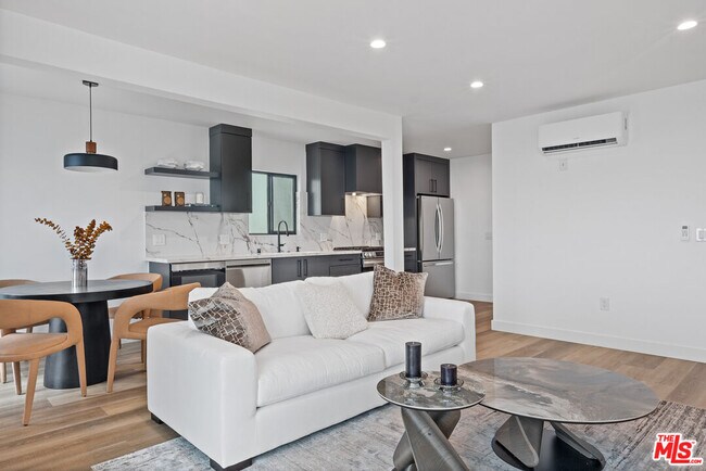 Photo - 3305 Ocean Front Walk Unidad 2