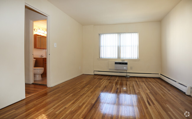 One Bedroom Apartment For Rent In Valley Stream Ny