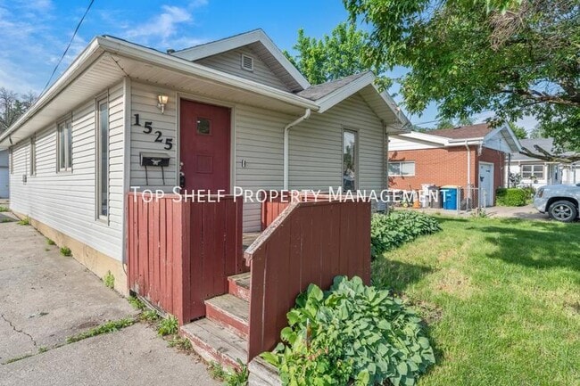 Photo - 1525 Royer St