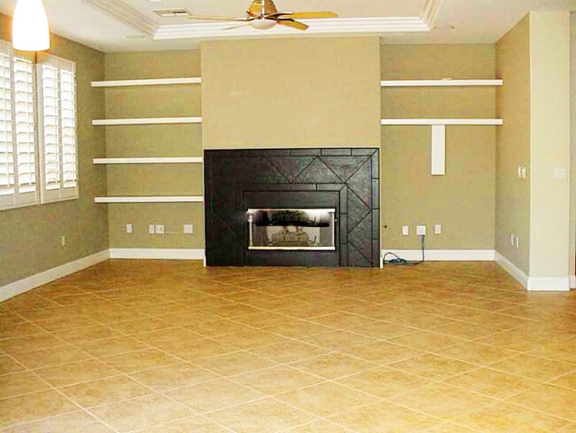 Photo - SINGLE STORY 3 CAR GARAGE SOUTHERN HIGHLAN...