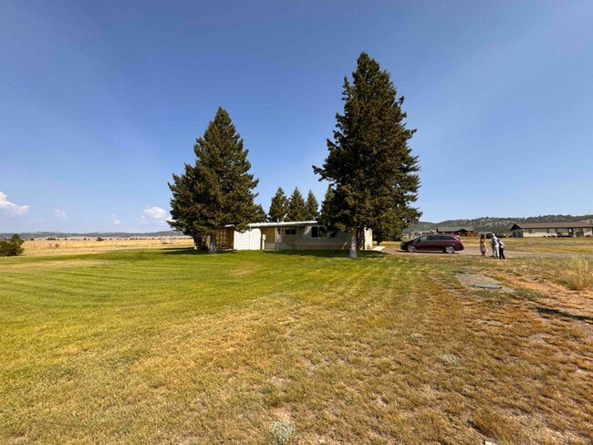 Building Photo - 8620 Applegate Dr Rental