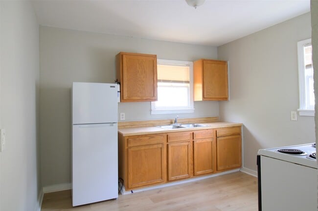 Building Photo - 3102 Brackenridge St Rental